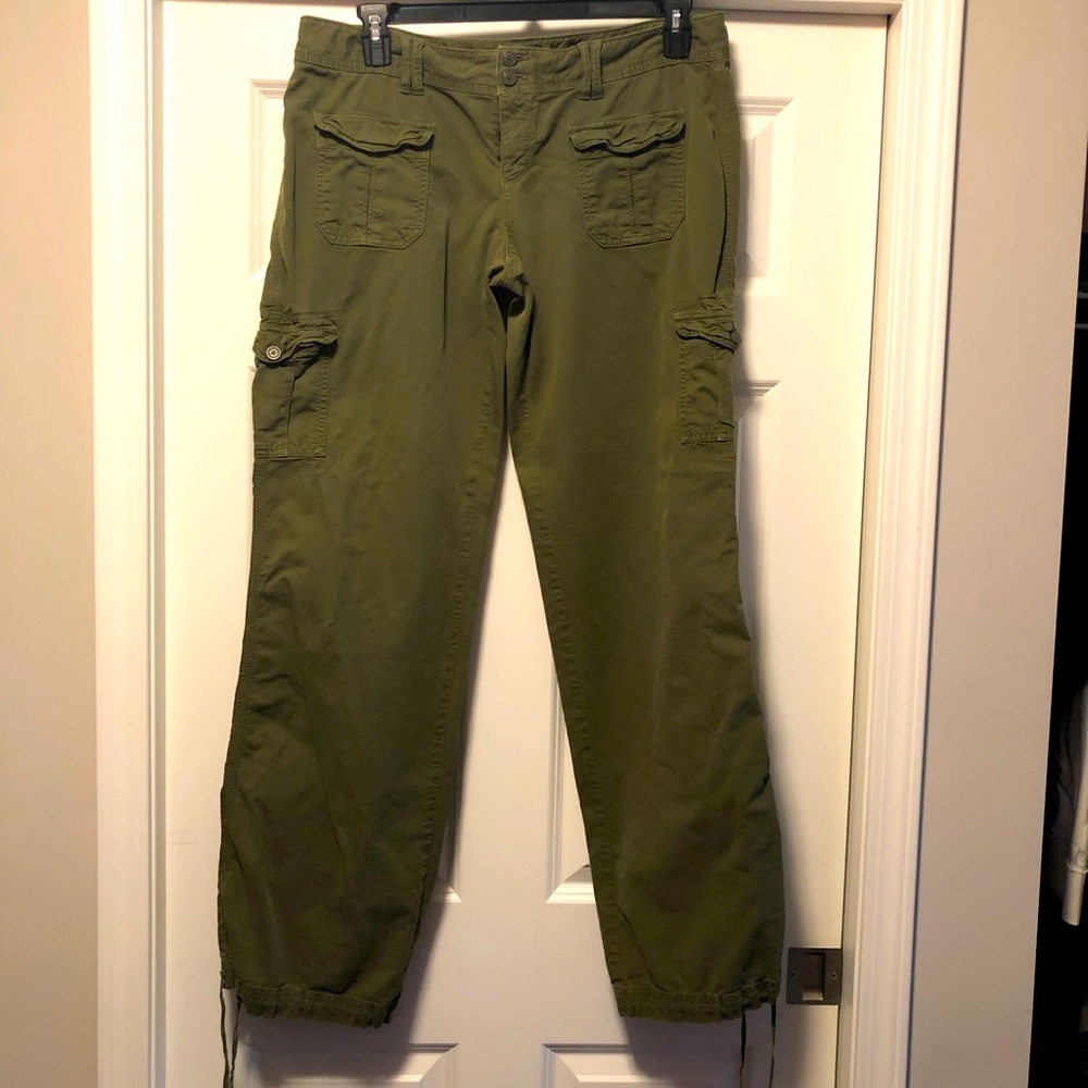 American Eagle drawstring cargo pant - size 14 - army green.